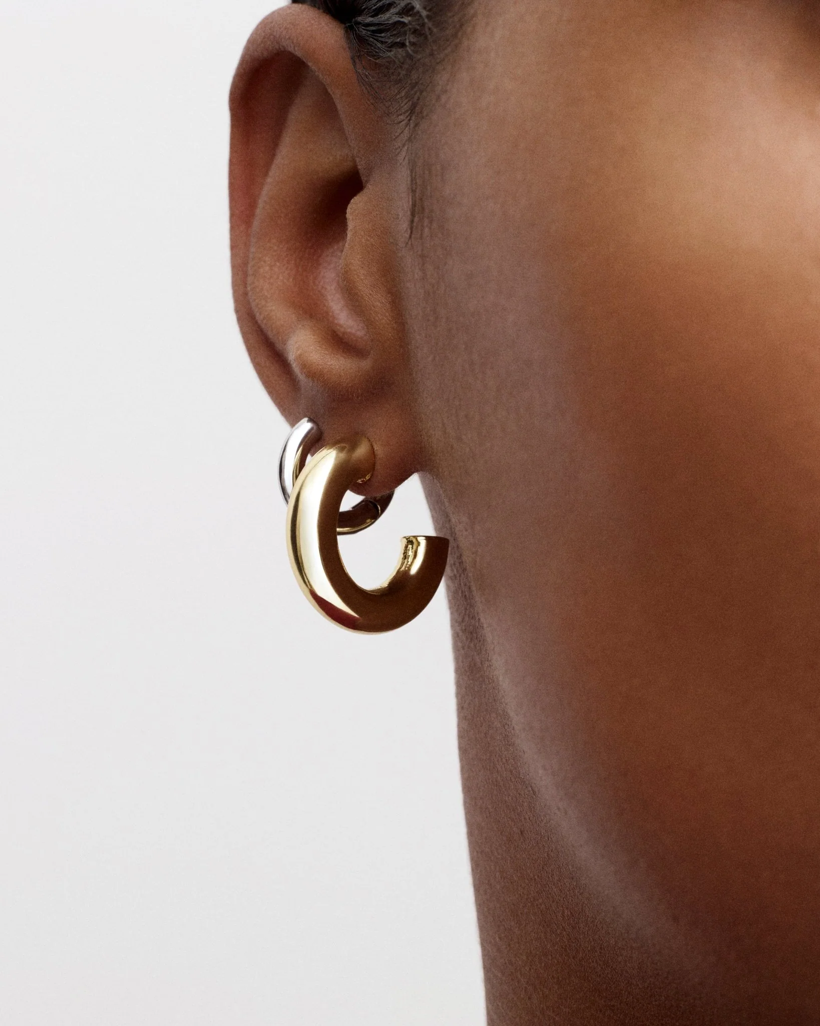 .75" Perfect Hoops in Gold - Image 5