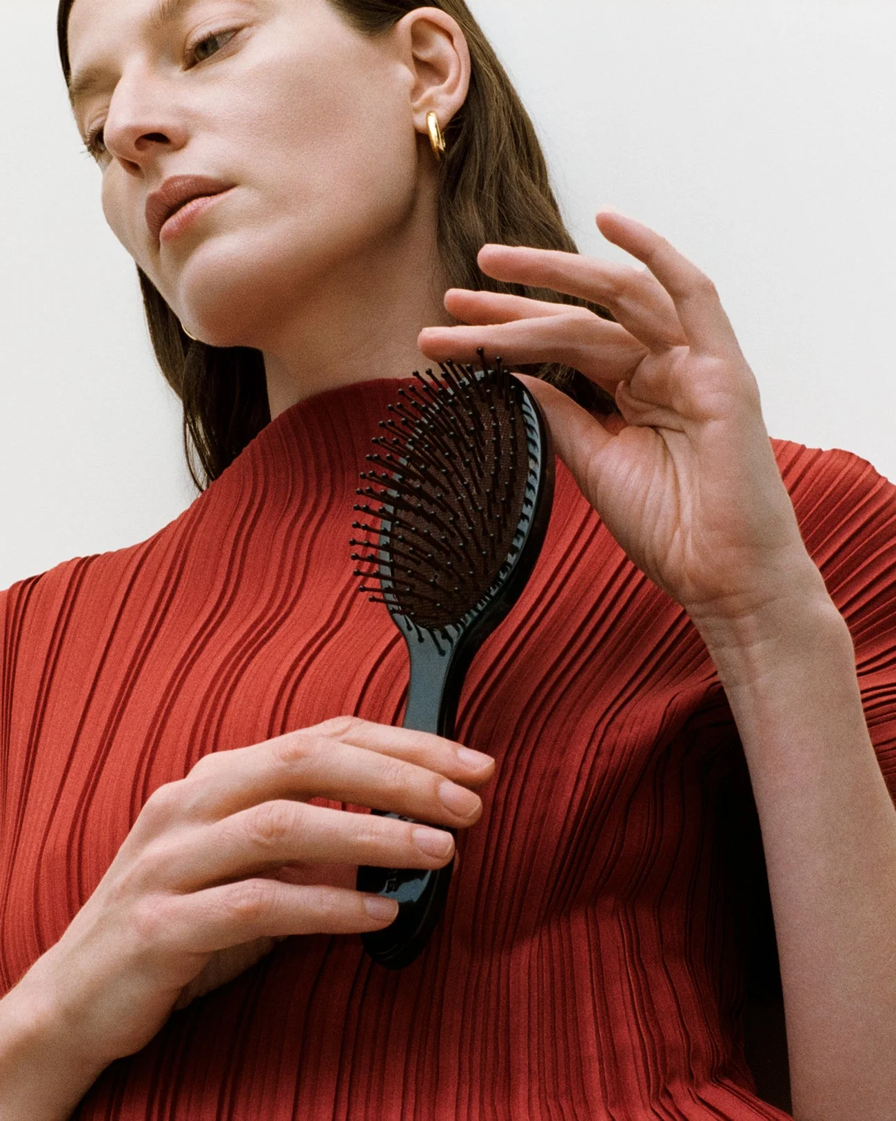 Everyday Detangling Hair Brush in Orchid - Image 6