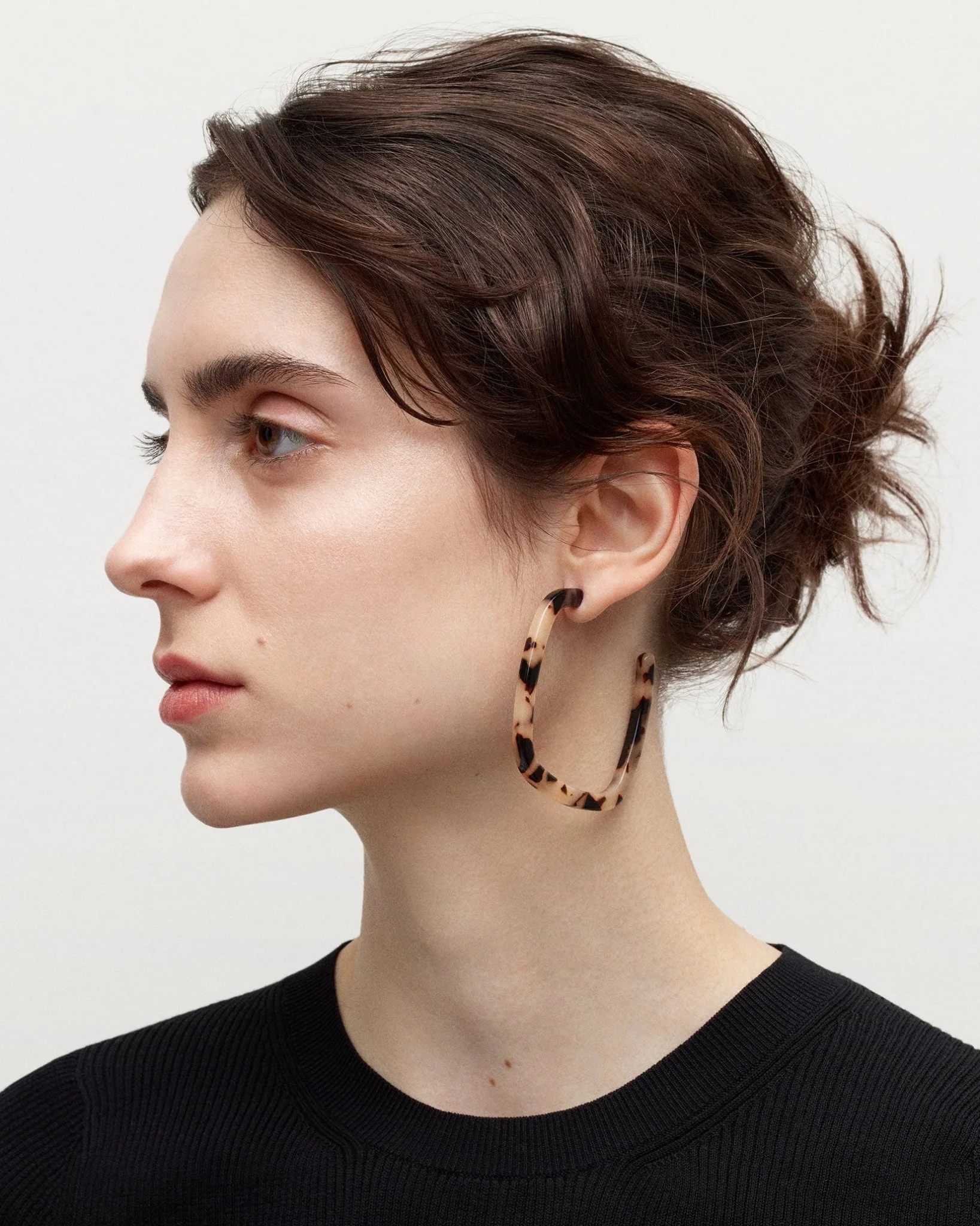 Large Square Hoops in Classic Tortoise - Image 5